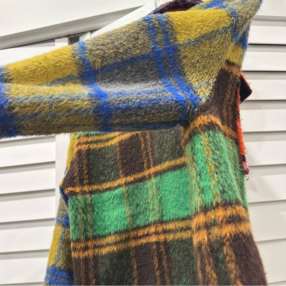 Saylor - Picture 7 of 11